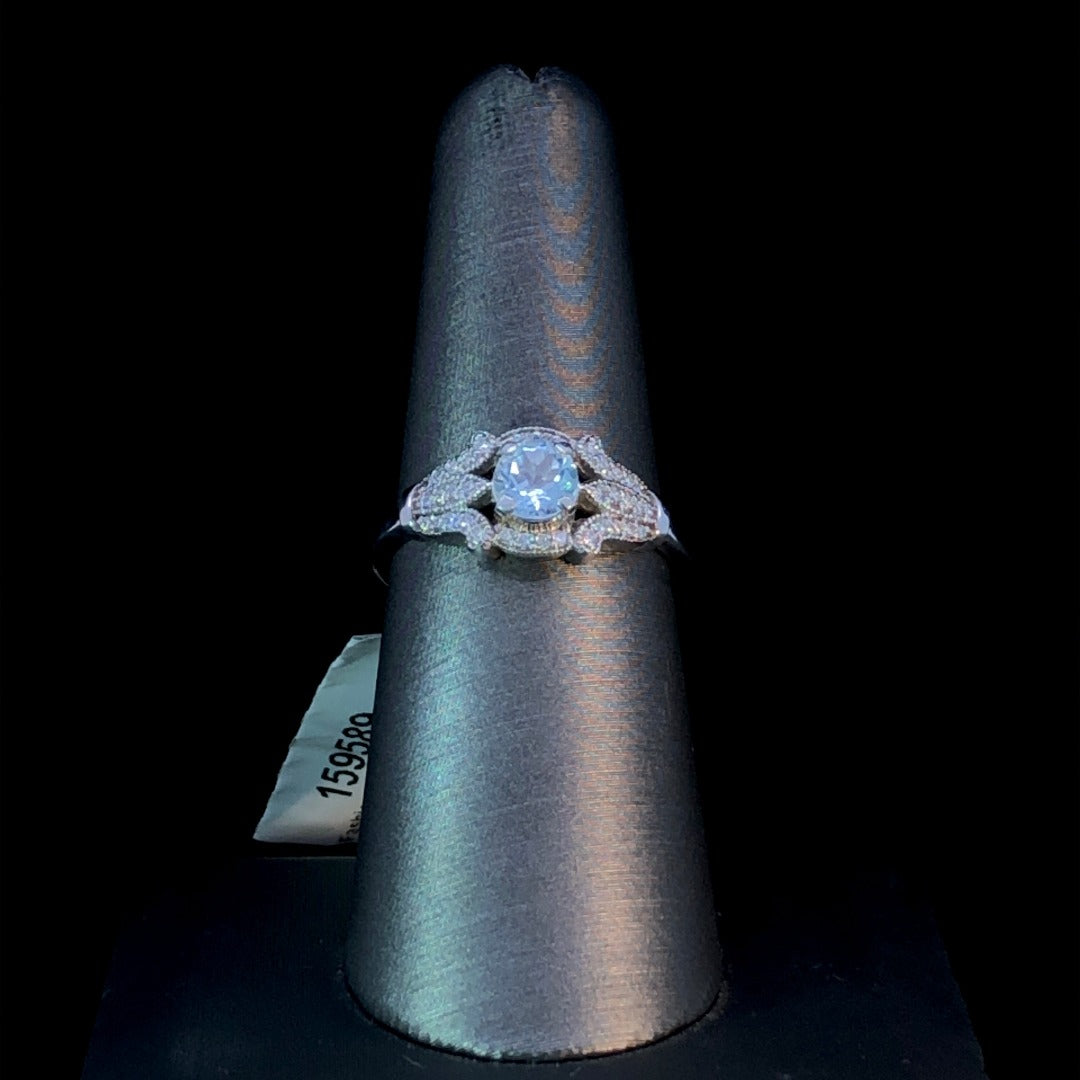 159589 - .76 ctw aquamarine and diamond ring