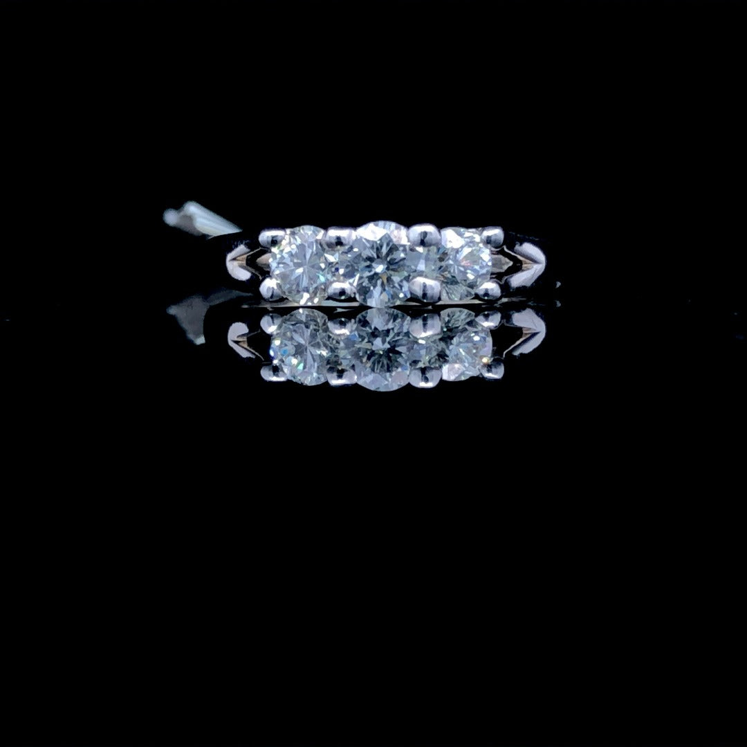 161419 - .87 ctw diamond ring
