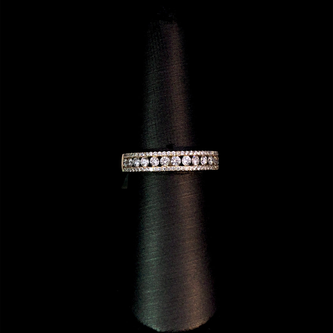 163567 - .75 ctw diamond band