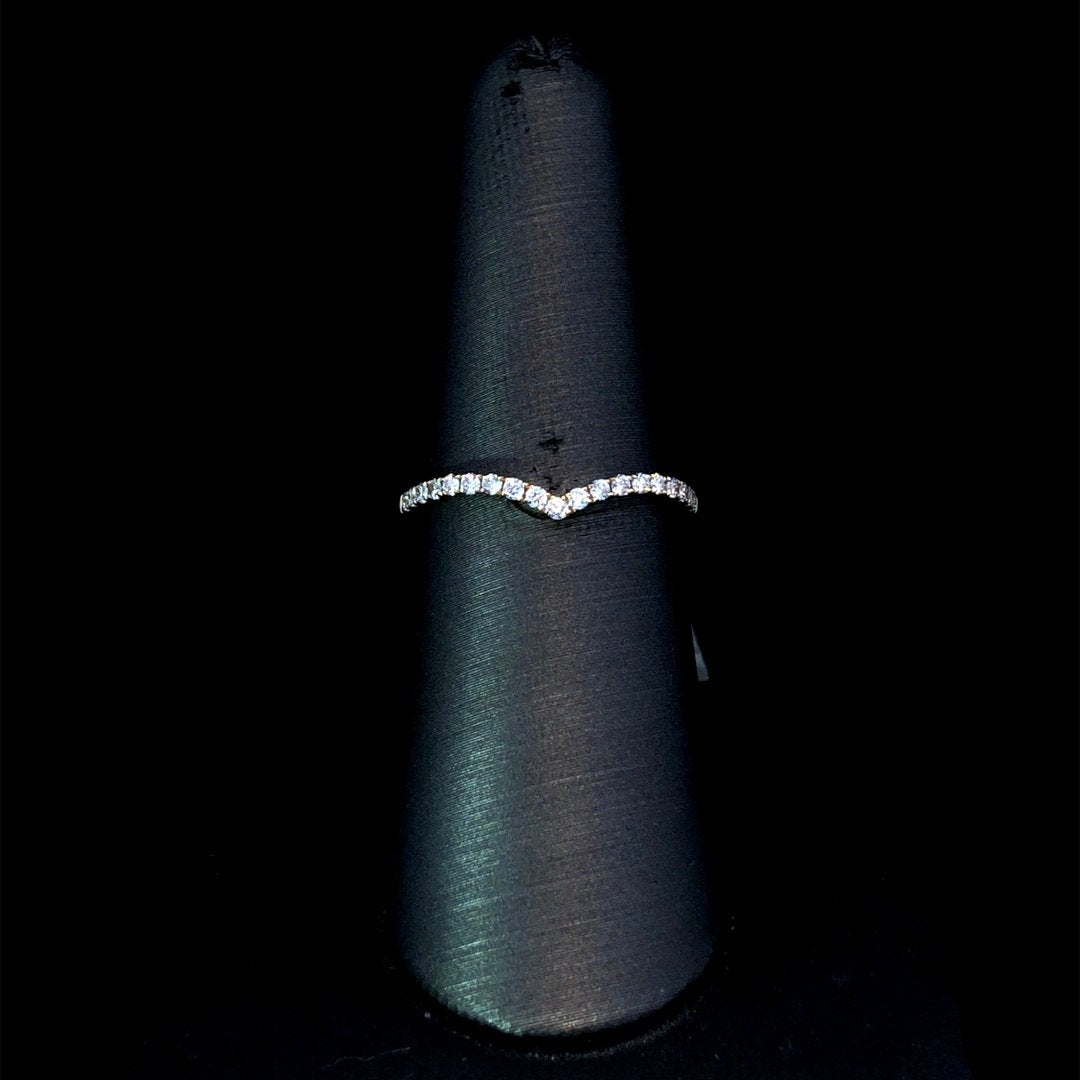 161839 - .21 ctw diamond band