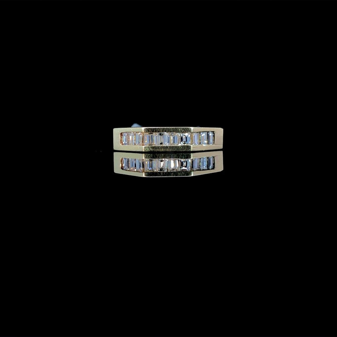 104266 - .85 ctw diamond band