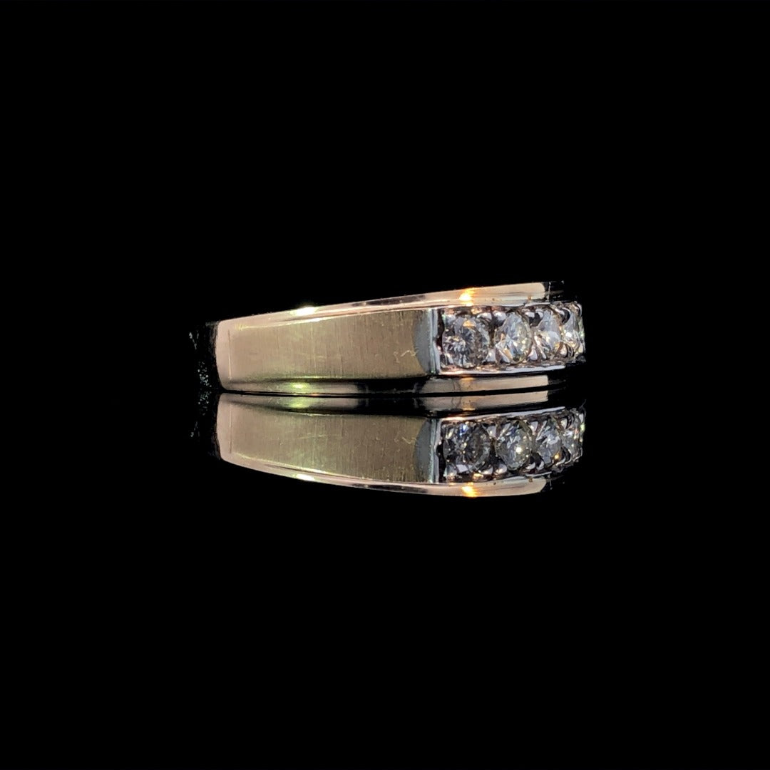 163469 - .31 ctw diamond ring