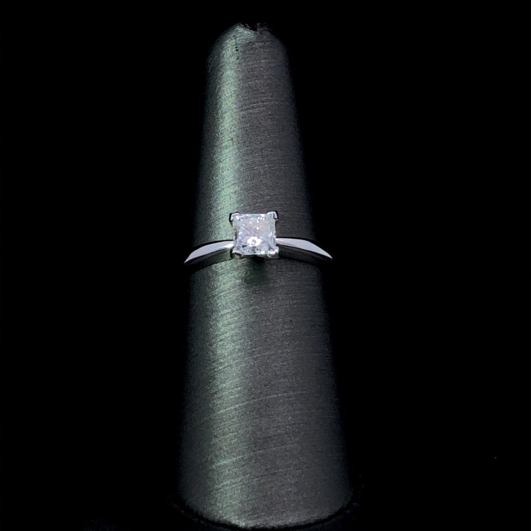 161368 - .89 ct diamond ring