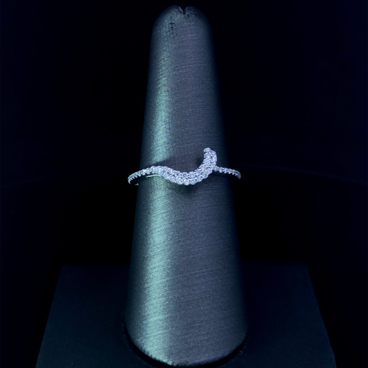 149695 - .22 ctw diamond ring