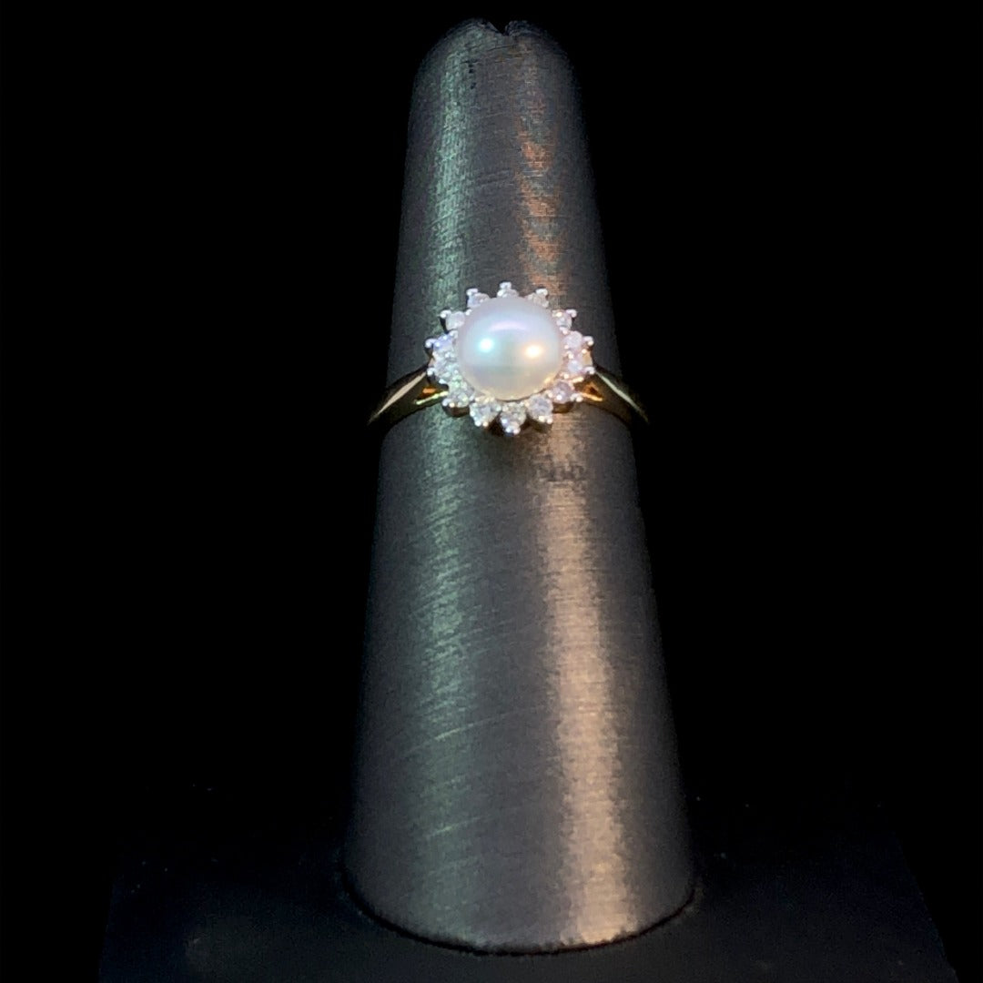 158770 - .25 ctw diamond and pearl ring