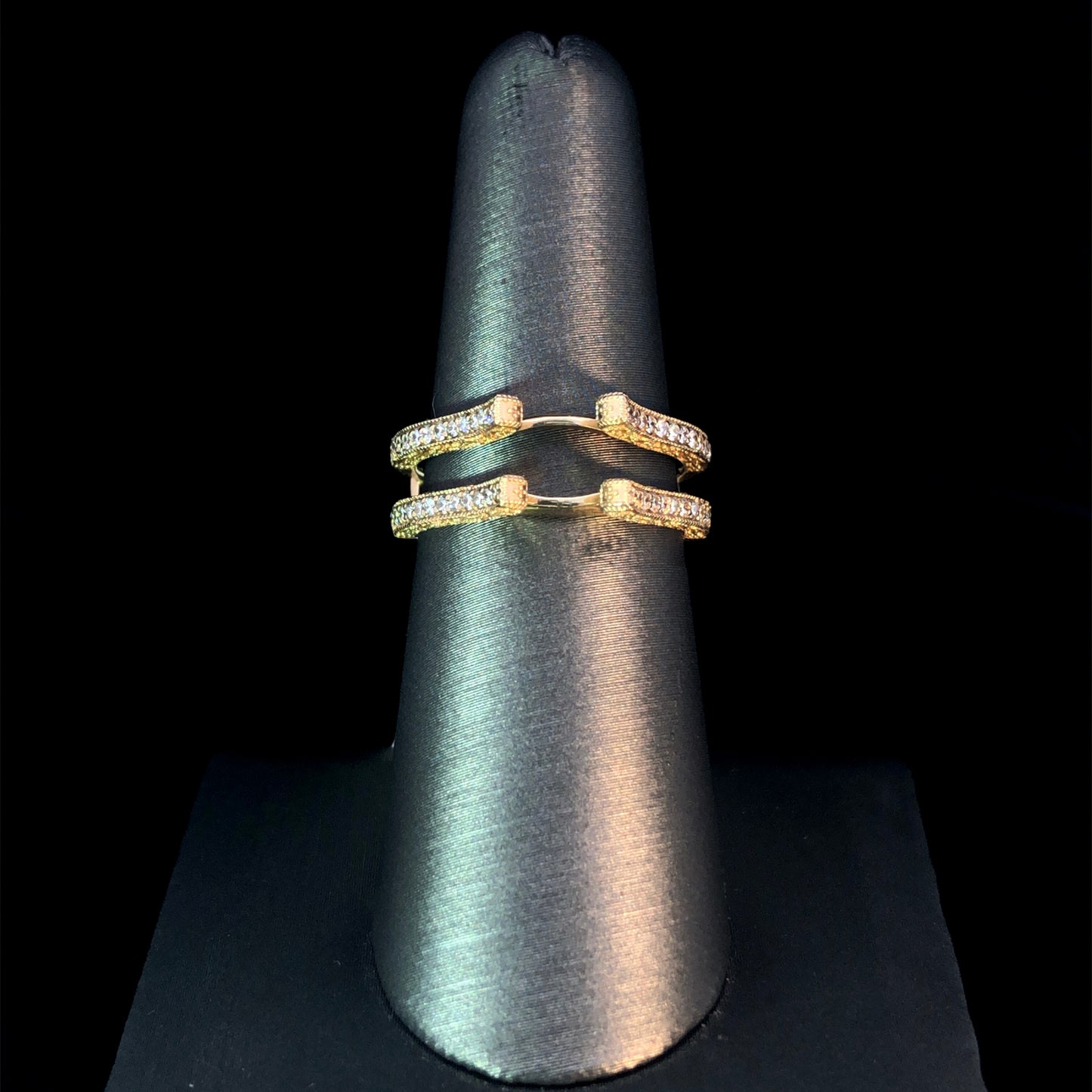 156358 - .36 ctw diamond ring guard