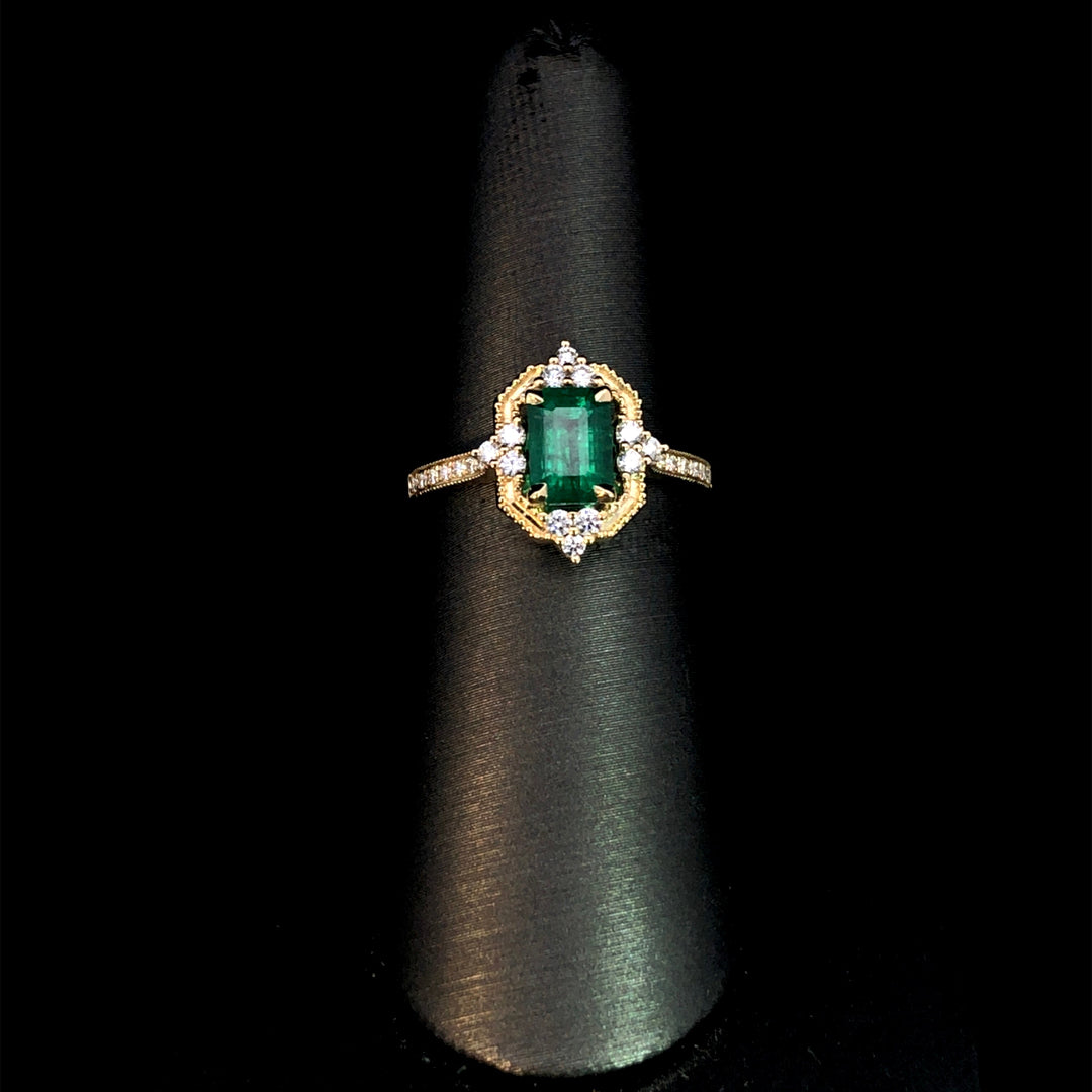 164648 - 1.37 ctw emerald and diamond ring