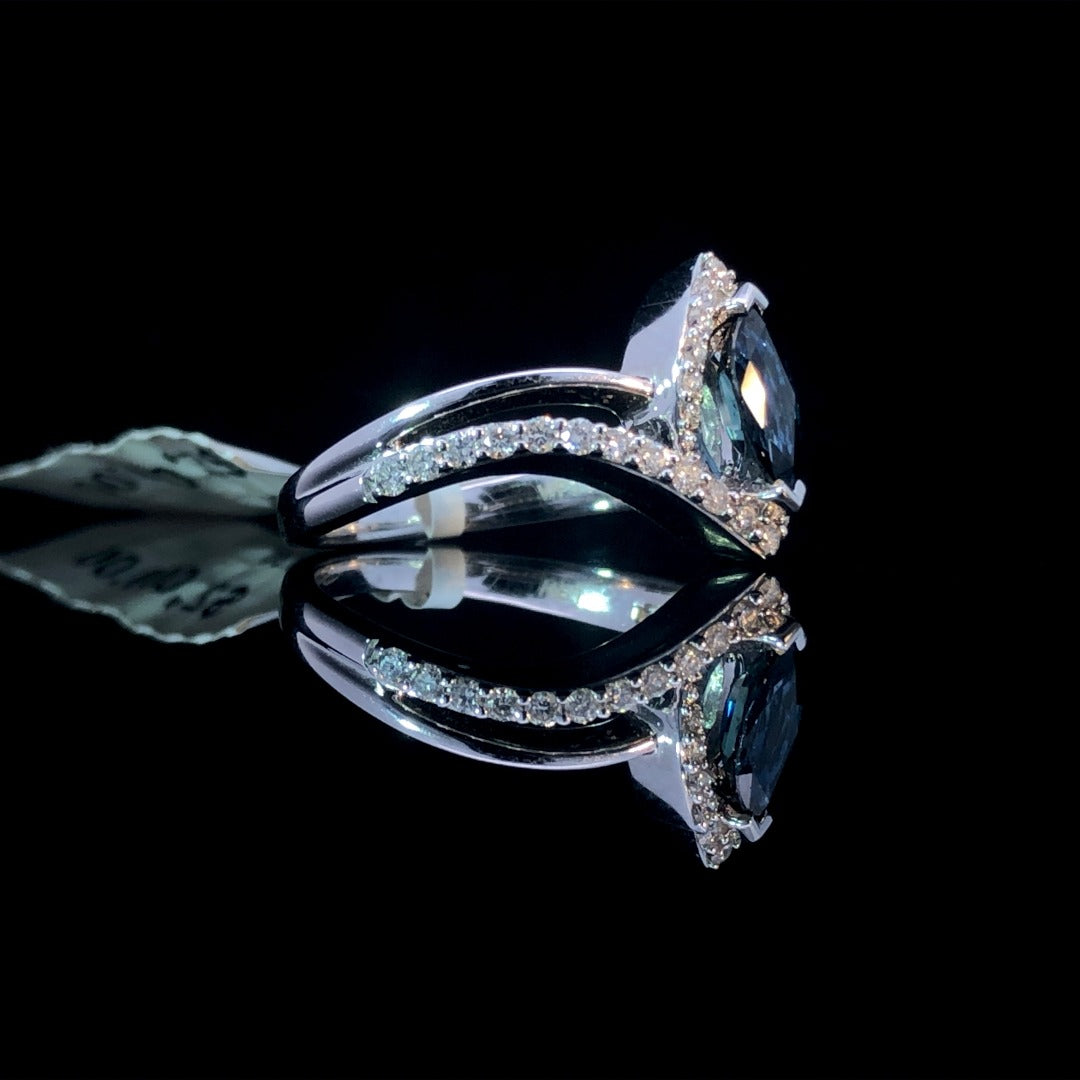 151227 - .82 ctw Sapphire and diamond ring