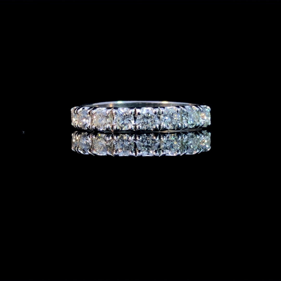 163169 - .55 ctw diamond band