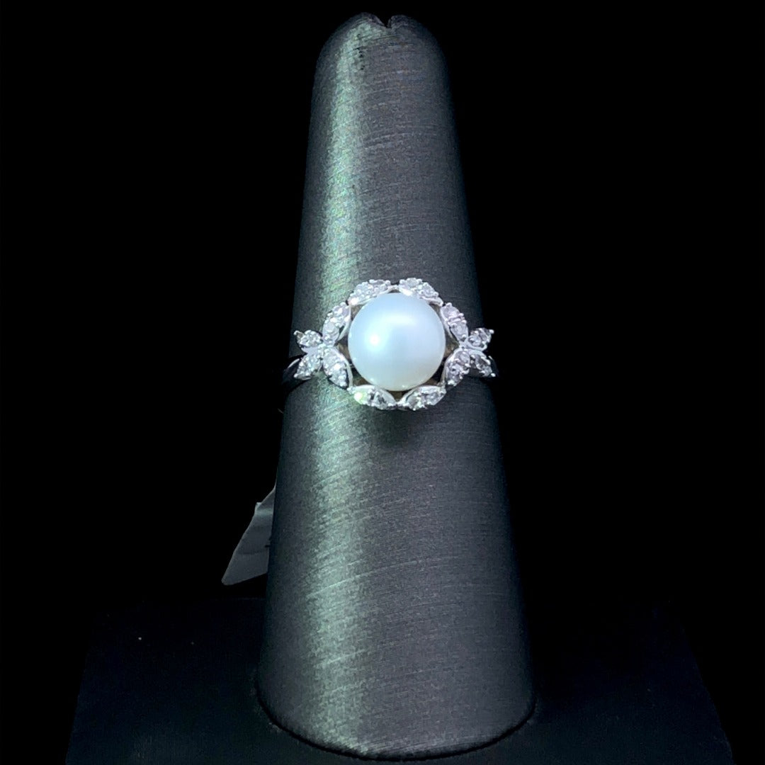 159455 - .20 ctw diamond and pearl ring