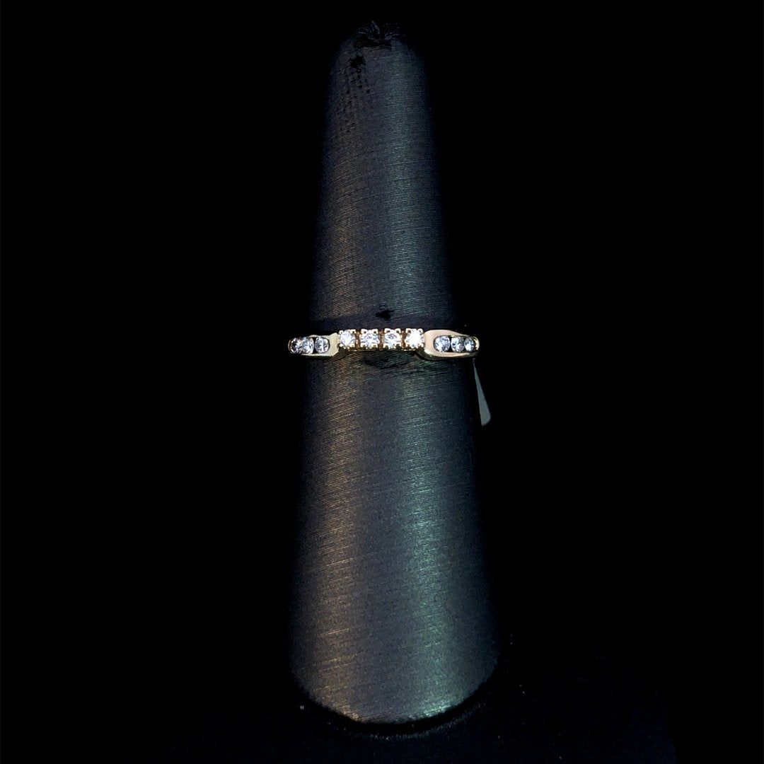 153295 - .21 ctw diamond band