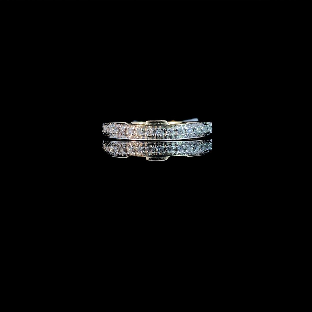 158315 - .14 ctw diamond band