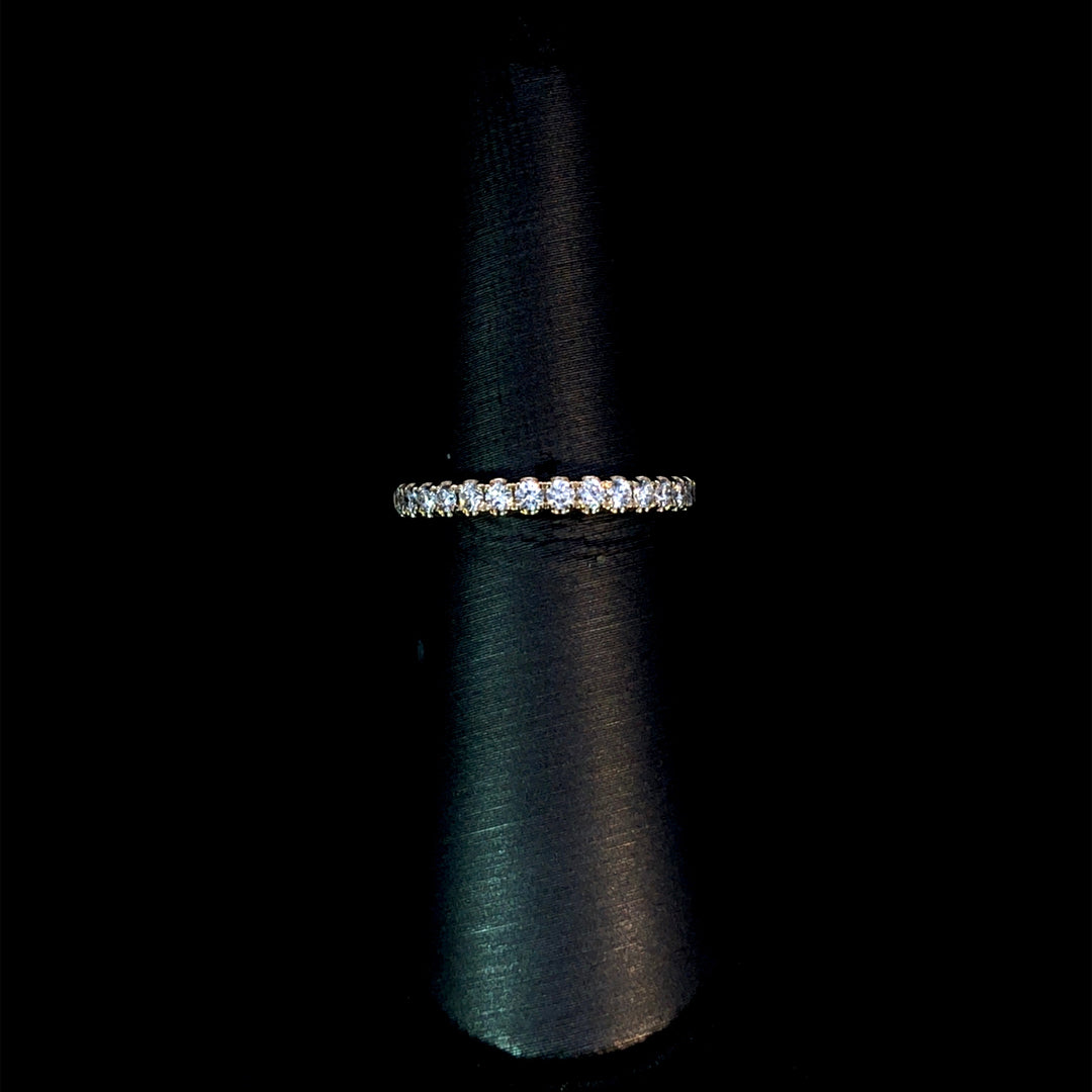 165077 - .37 ctw diamond band