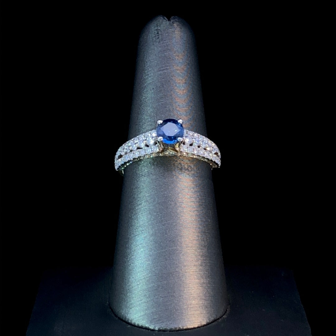 151701 - 1.30 ctw sapphire and diamond ring