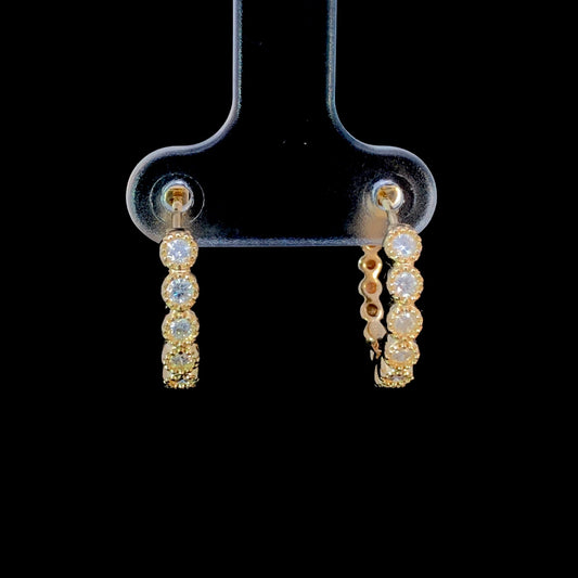 165387 - .26 ctw diamond hoops