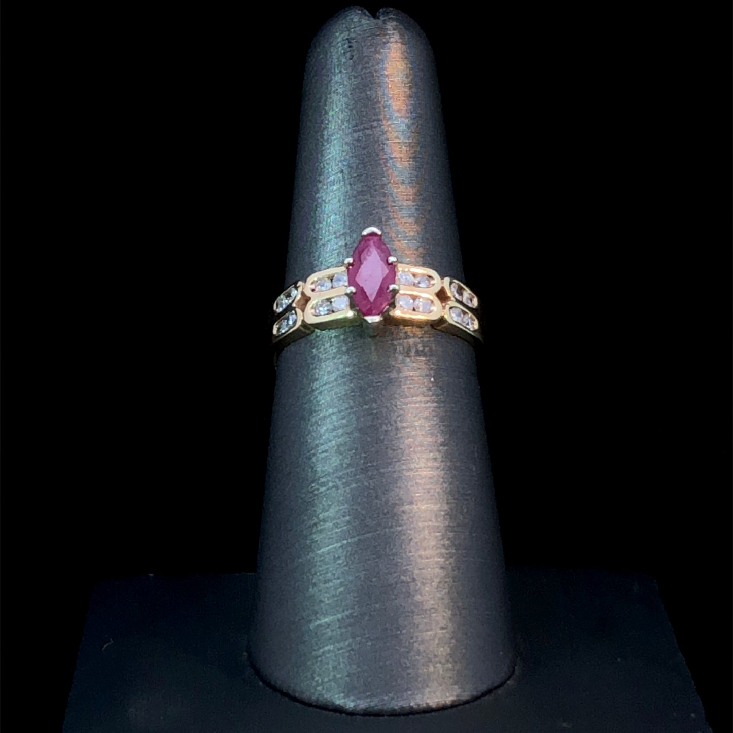 112289 - 1.20 ctw ruby and diamond ring