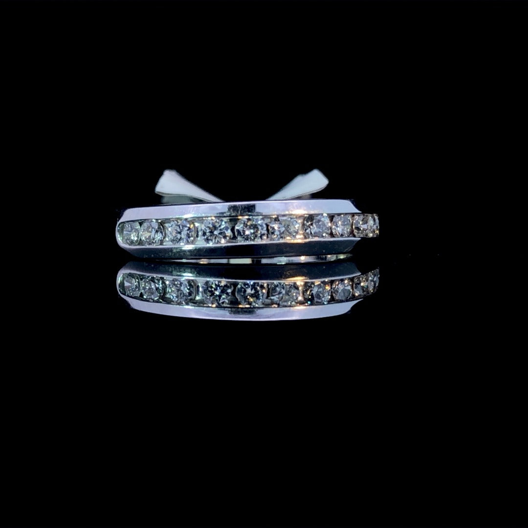 146864 - .39 ctw diamond band