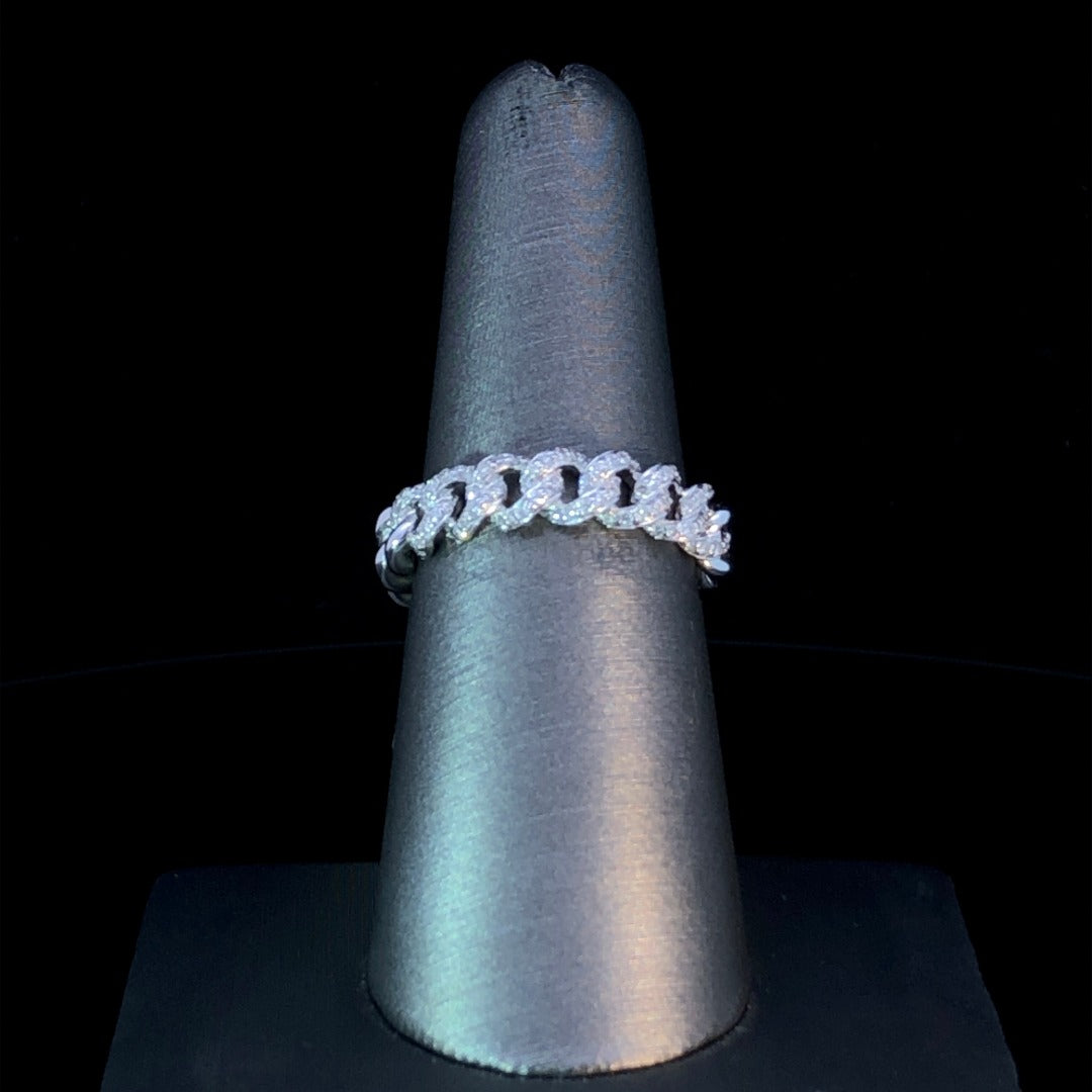 159193 - .28 ctw diamond band