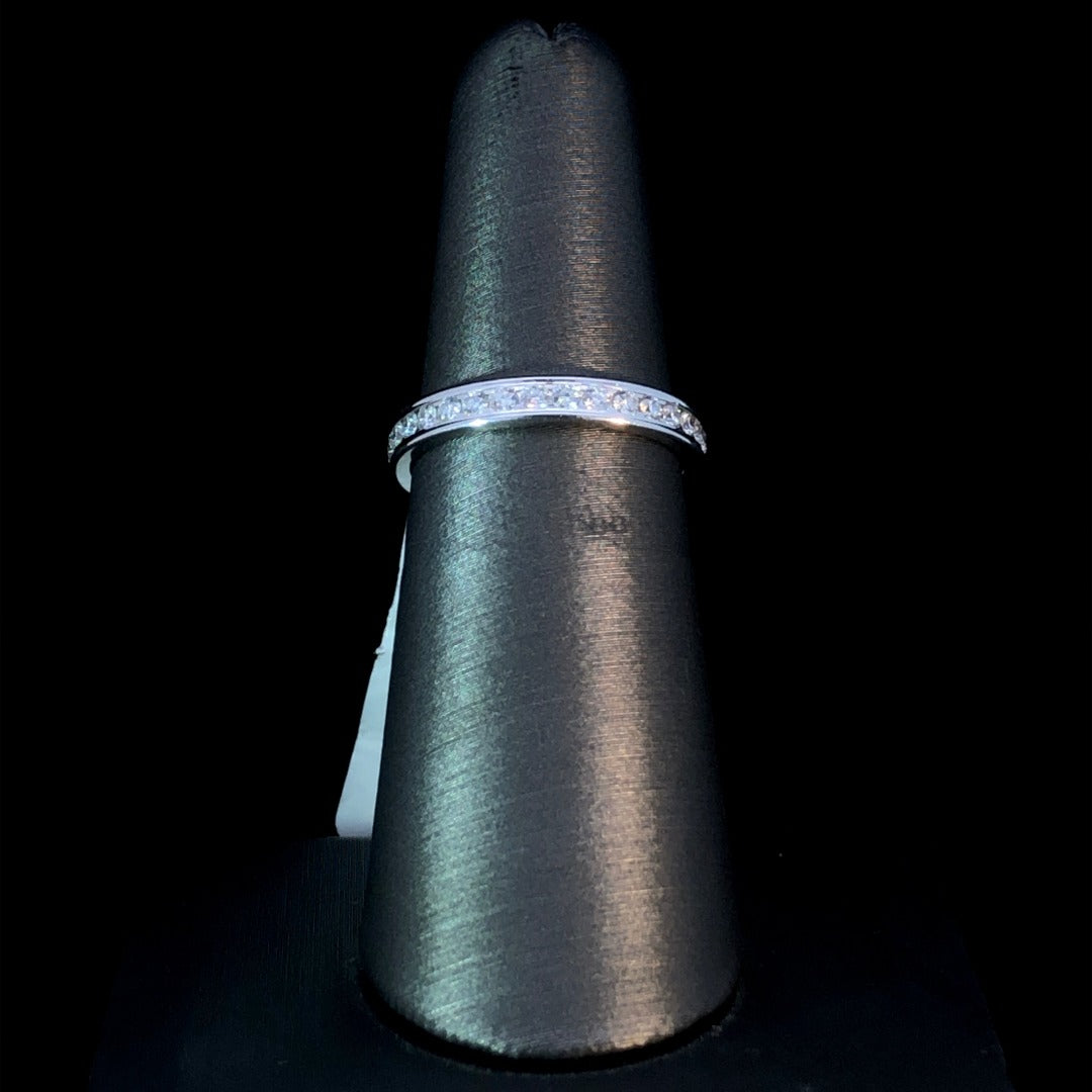 118435 - .66 ctw diamond band