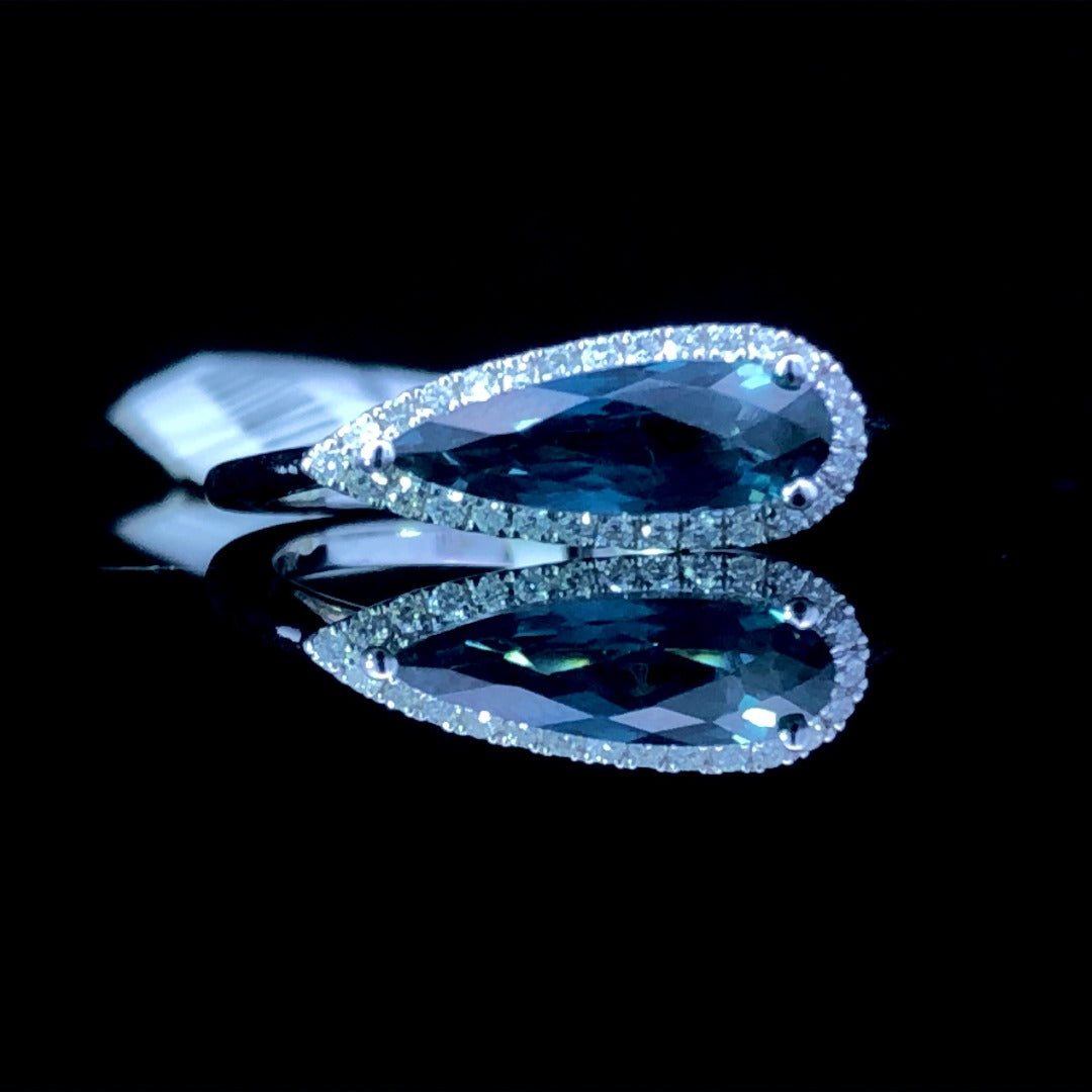 157659 - 1.13 ctw blue topaz and diamond ring