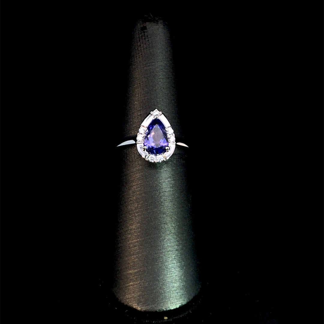 164655 - .82 ctw tanzanite and diamond ring