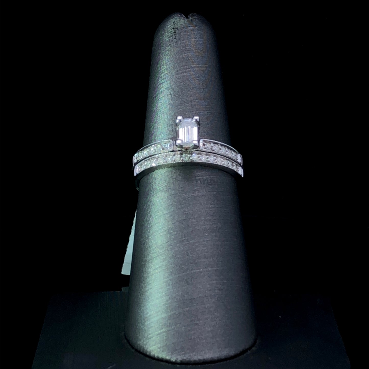 132154 - .54 ctw diamond ring
