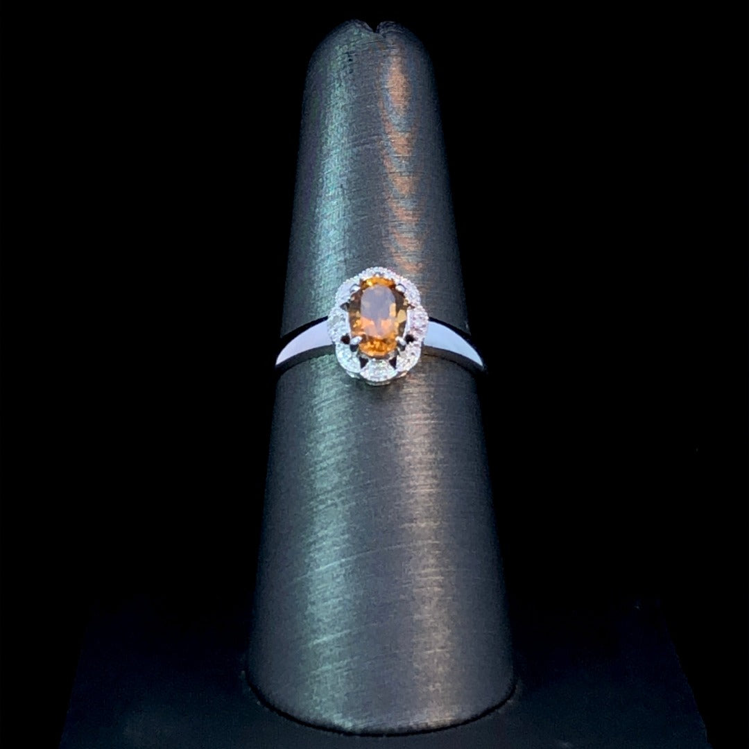144203 - Citrine and diamond ring