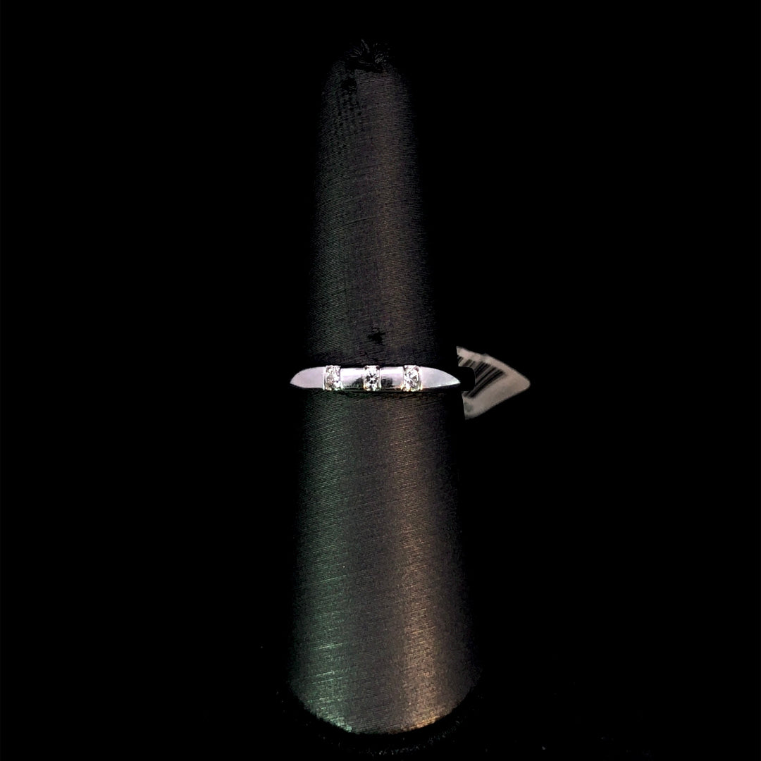 132774 - .08 ctw diamond band