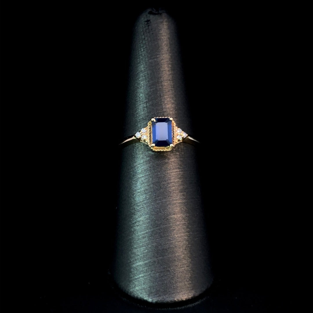 163448 - .66 ctw sapphire and diamond ring