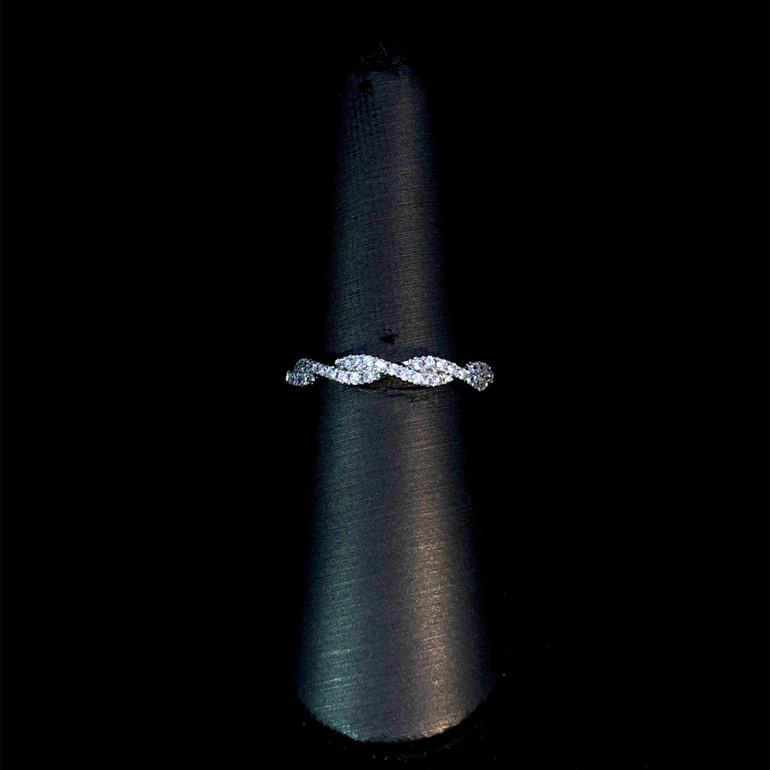 164106 - .20 ctw diamond ring