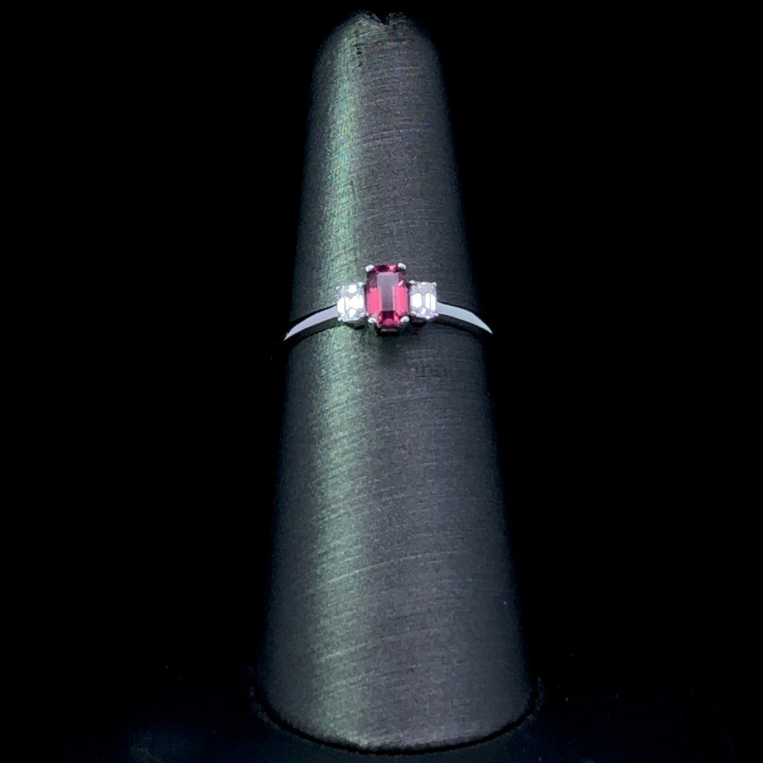 156854 - .49 ctw pink tourmaline and diamond ring