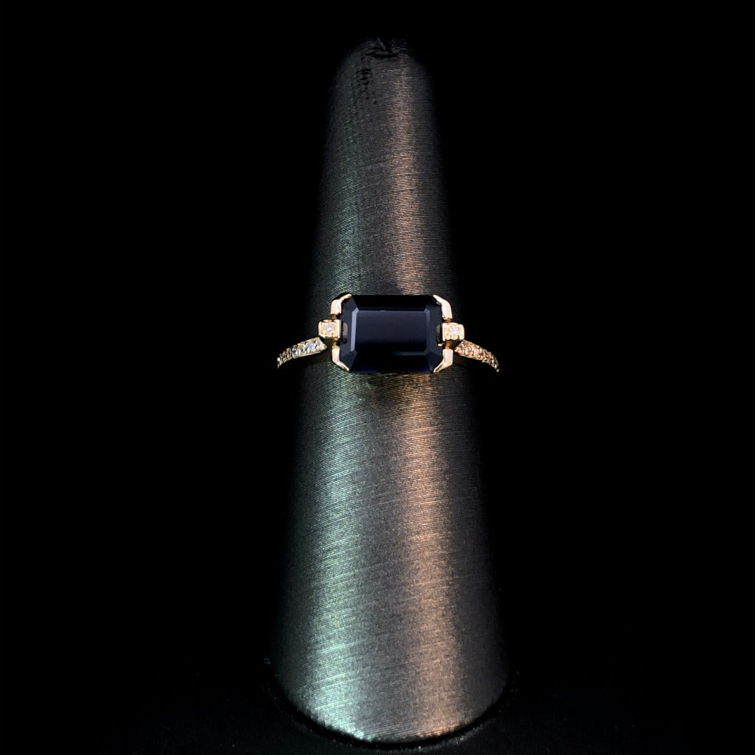 163112 - 2.51 ctw diamond and sapphire ring