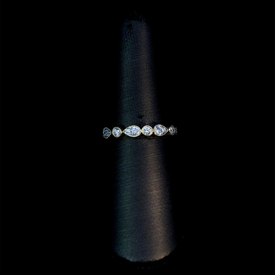164293 - .20 ctw diamond ring