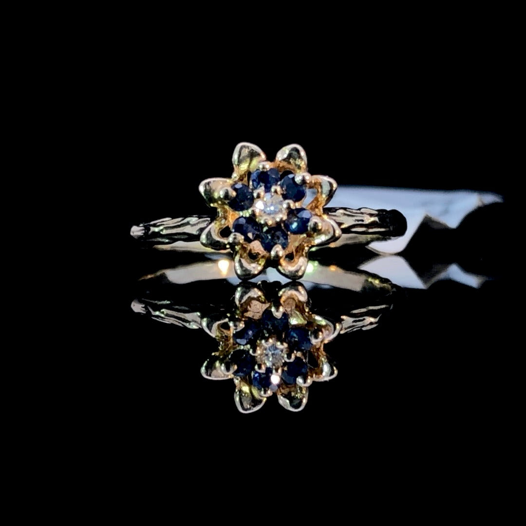 103143 - Sapphire and diamond ring