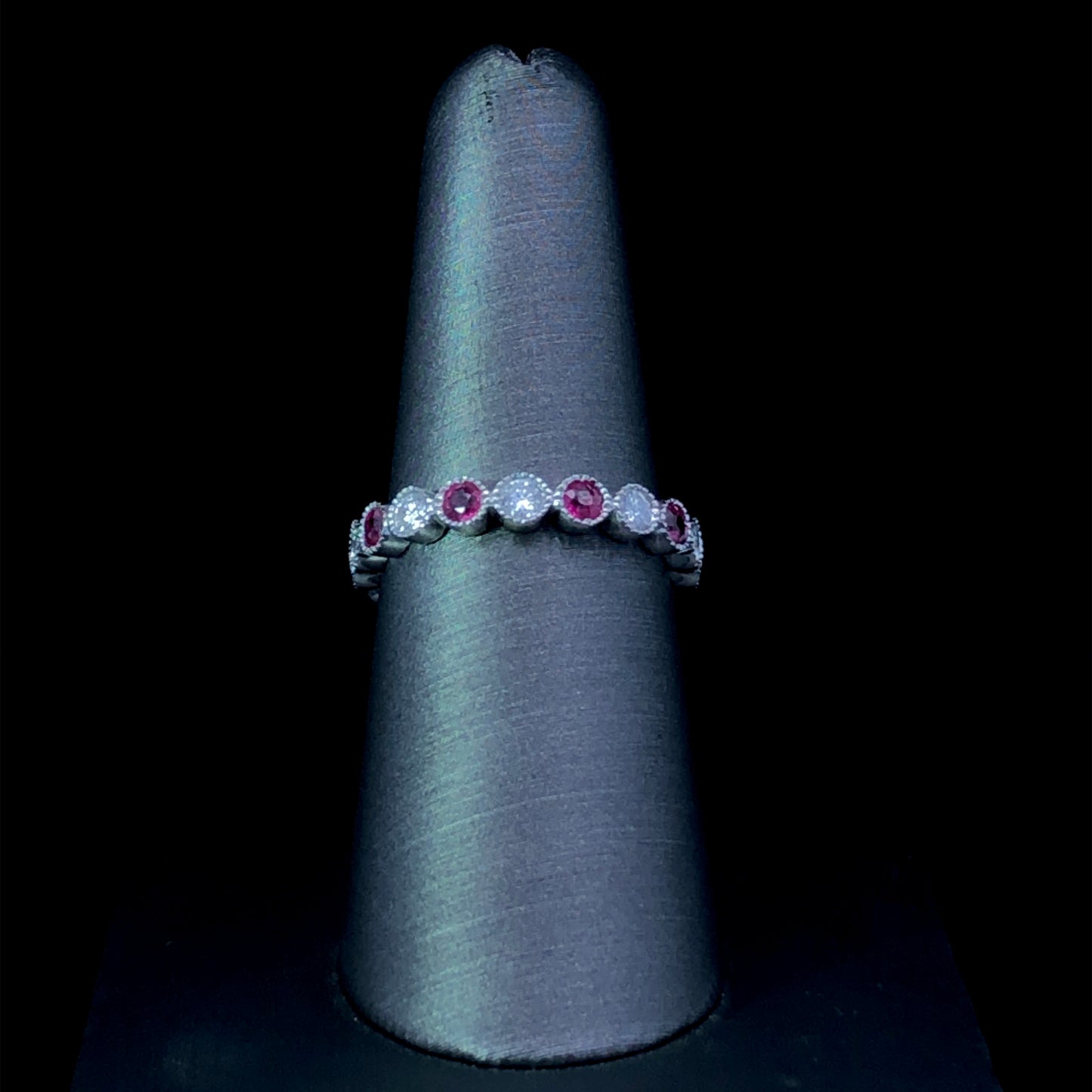 151633 - .93 ctw diamond and ruby ring