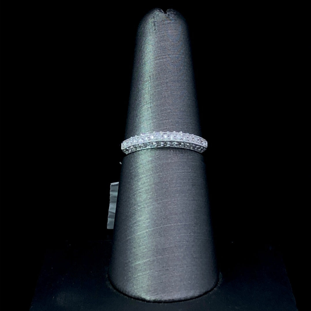 159543 - .25 ctw diamond band