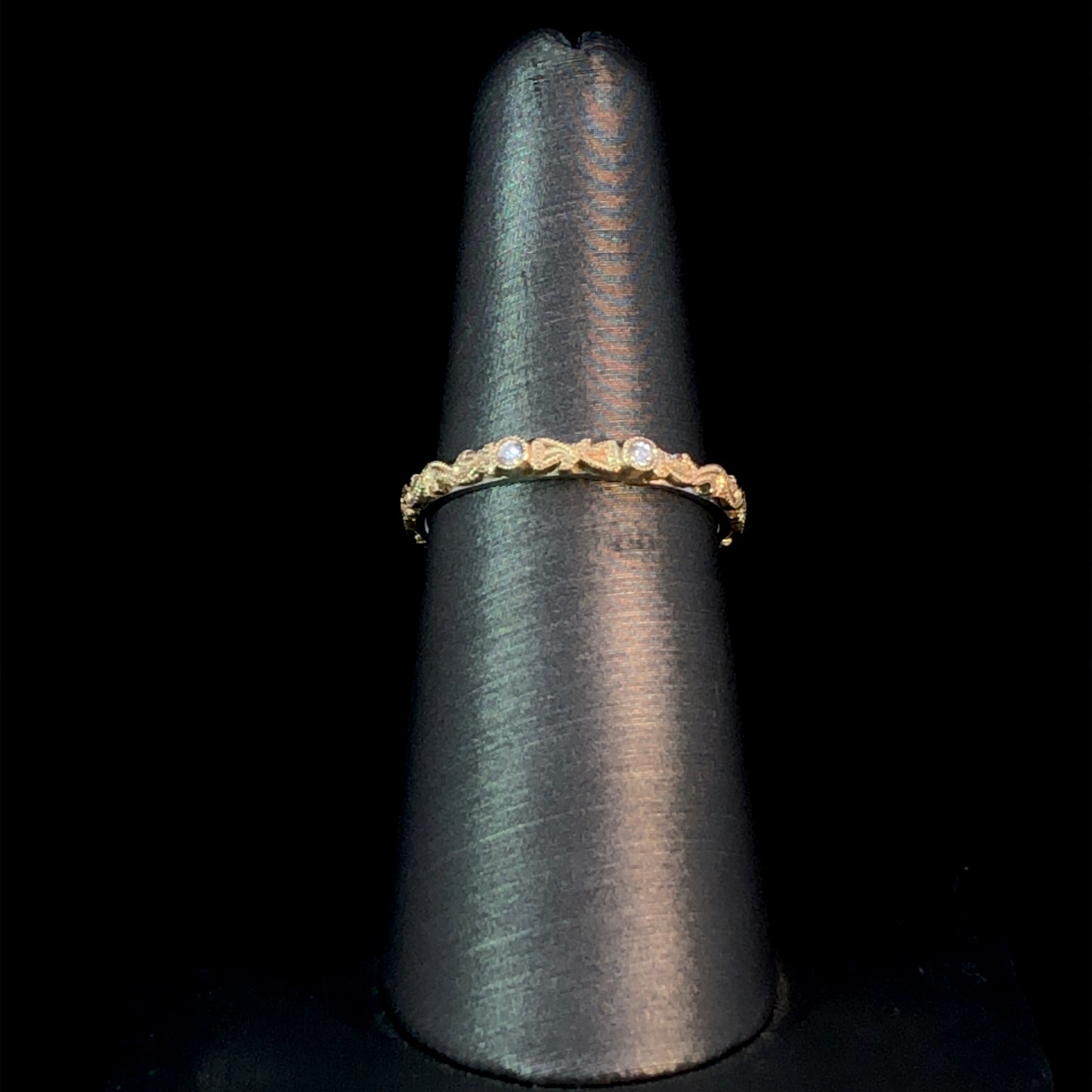 150798 - .03 ctw diamond band