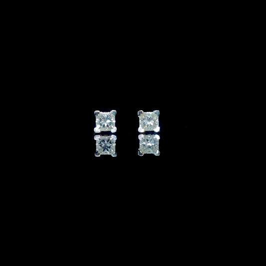 165592 - .34 ctw diamond earrings