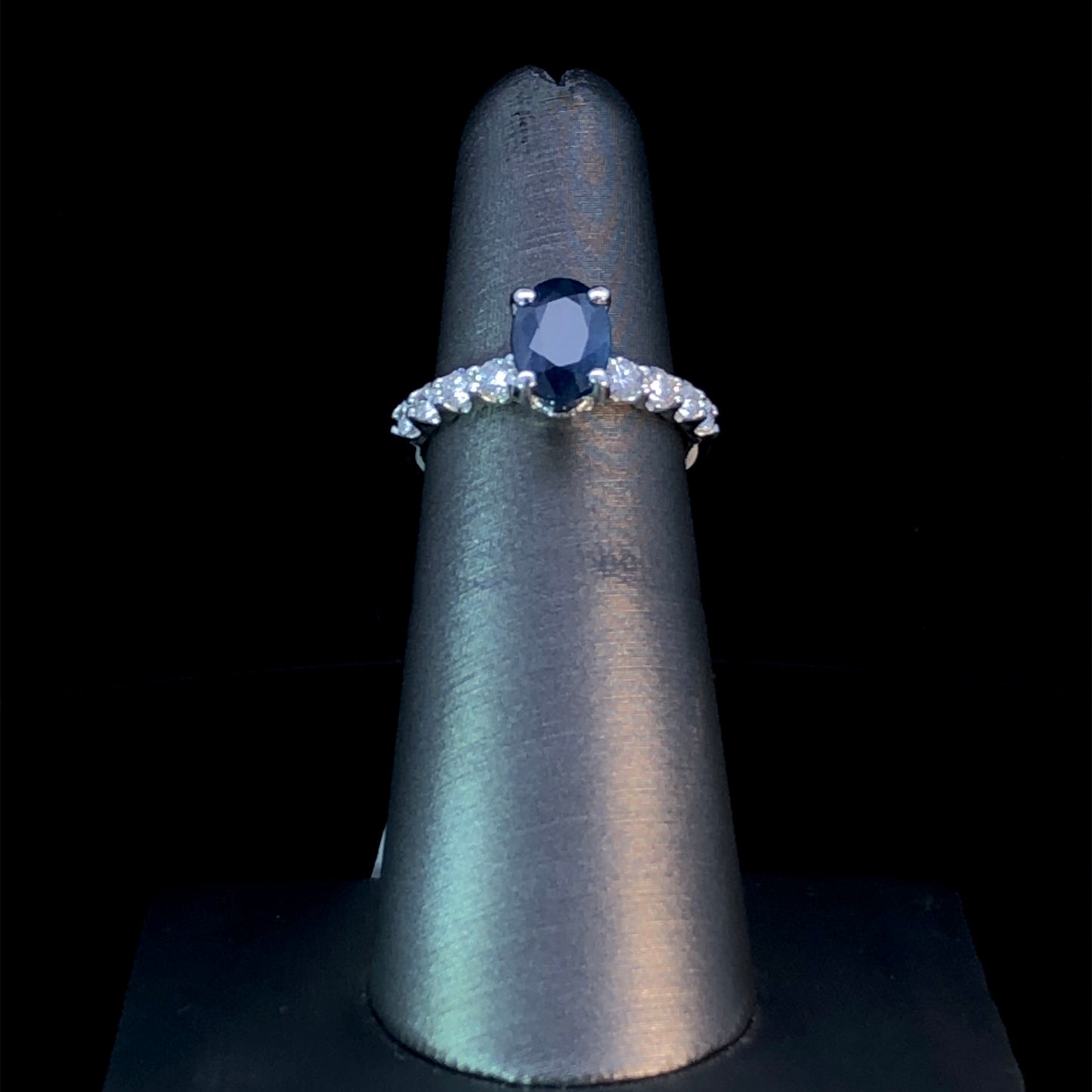 160455 - 1.86 ctw sapphire and diamond ring