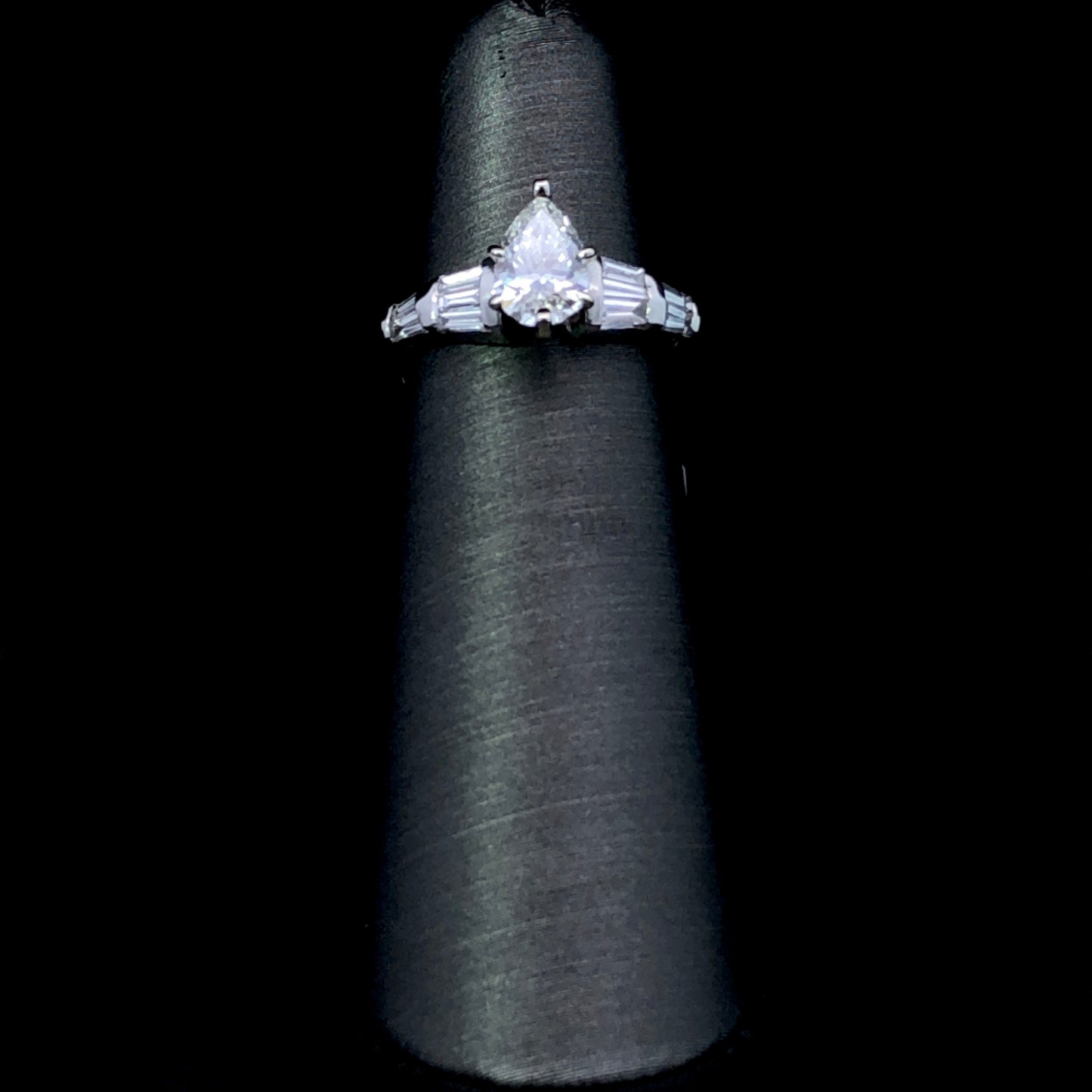 161012 - 1.26 ctw diamond ring