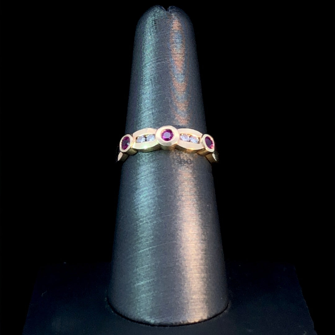 103223 - Ruby and Diamond Ring