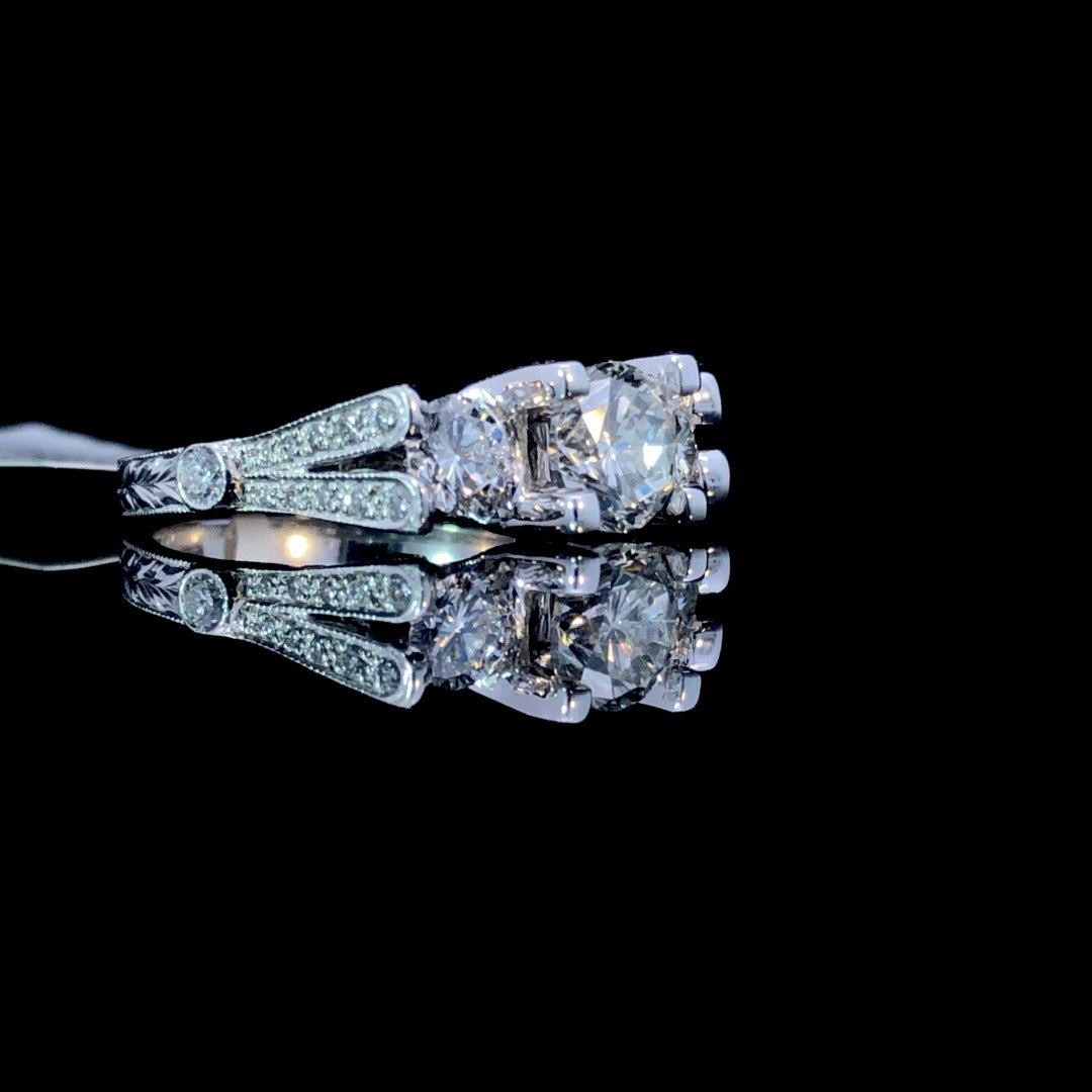 162652 - 2.07 ctw diamond ring