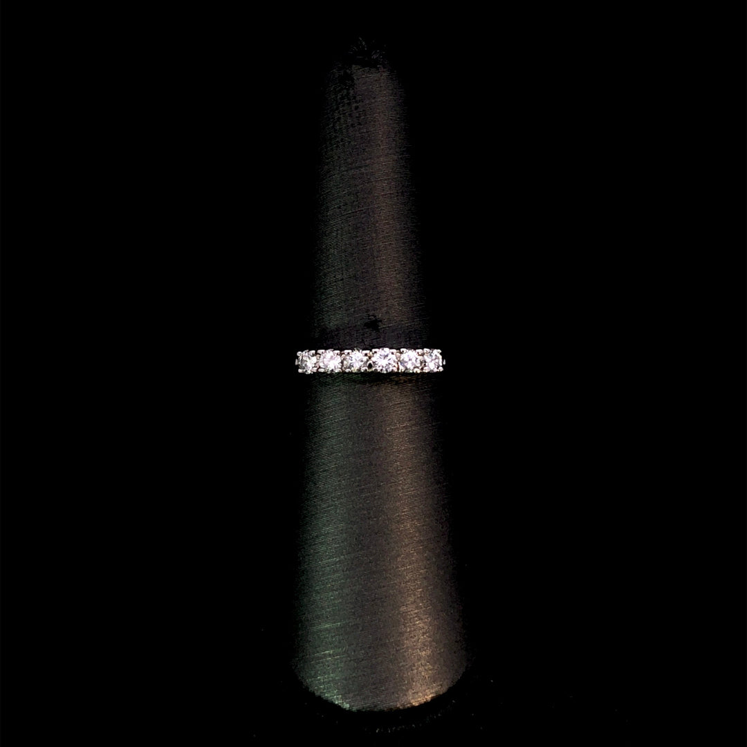 162473 - .30 ctw diamond band