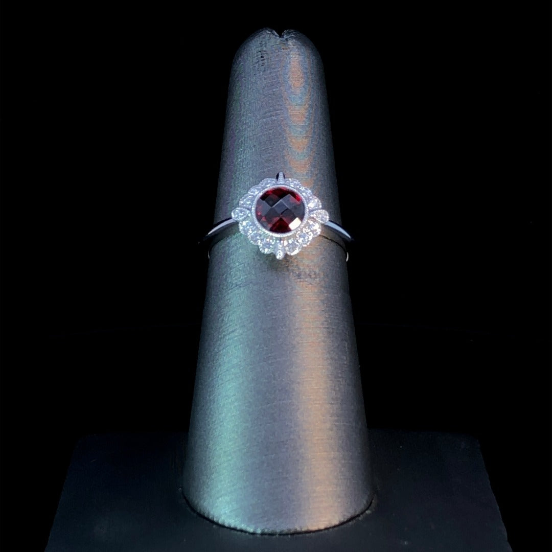157656 - 1.30 ctw garnet and diamond ring