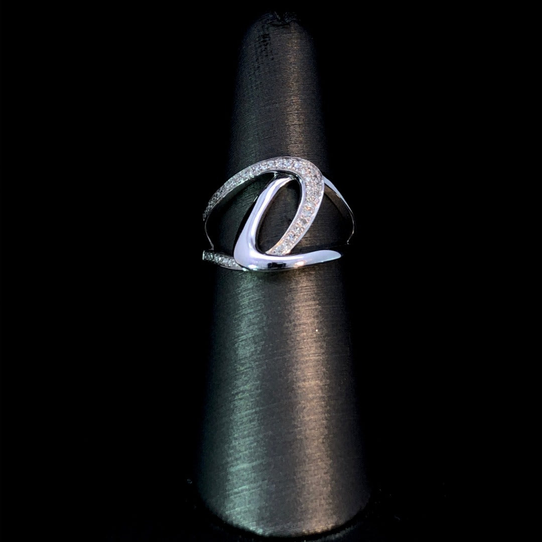 160907 - .14 ctw diamond ring