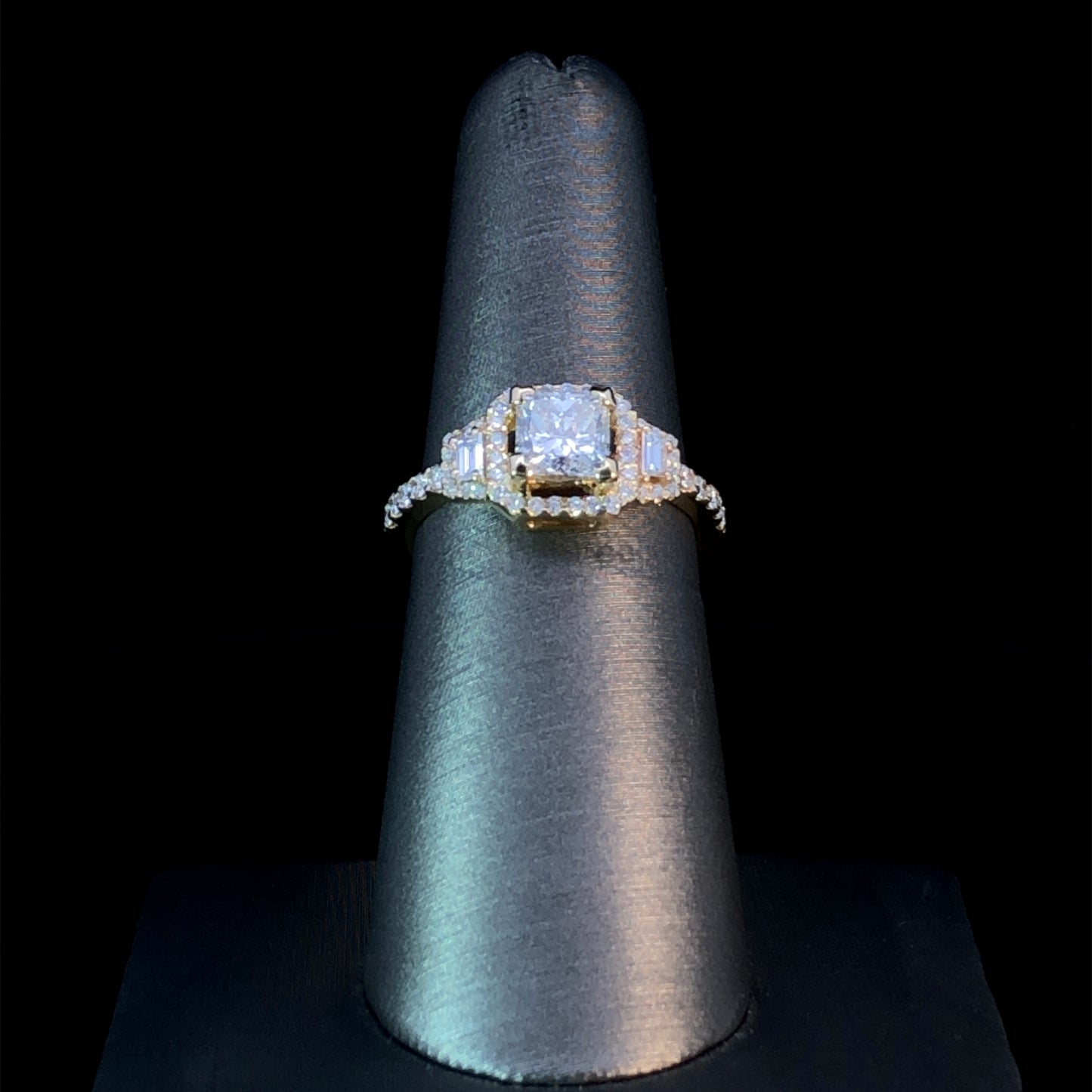 160609 - 1.49 ctw diamond ring