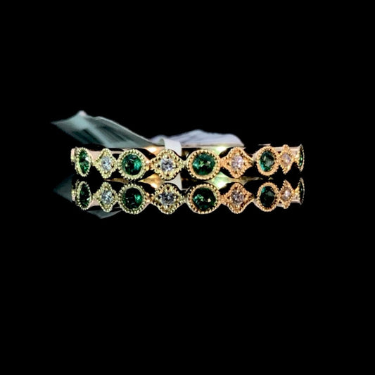 157696 - .29 ctw emerald and diamond ring