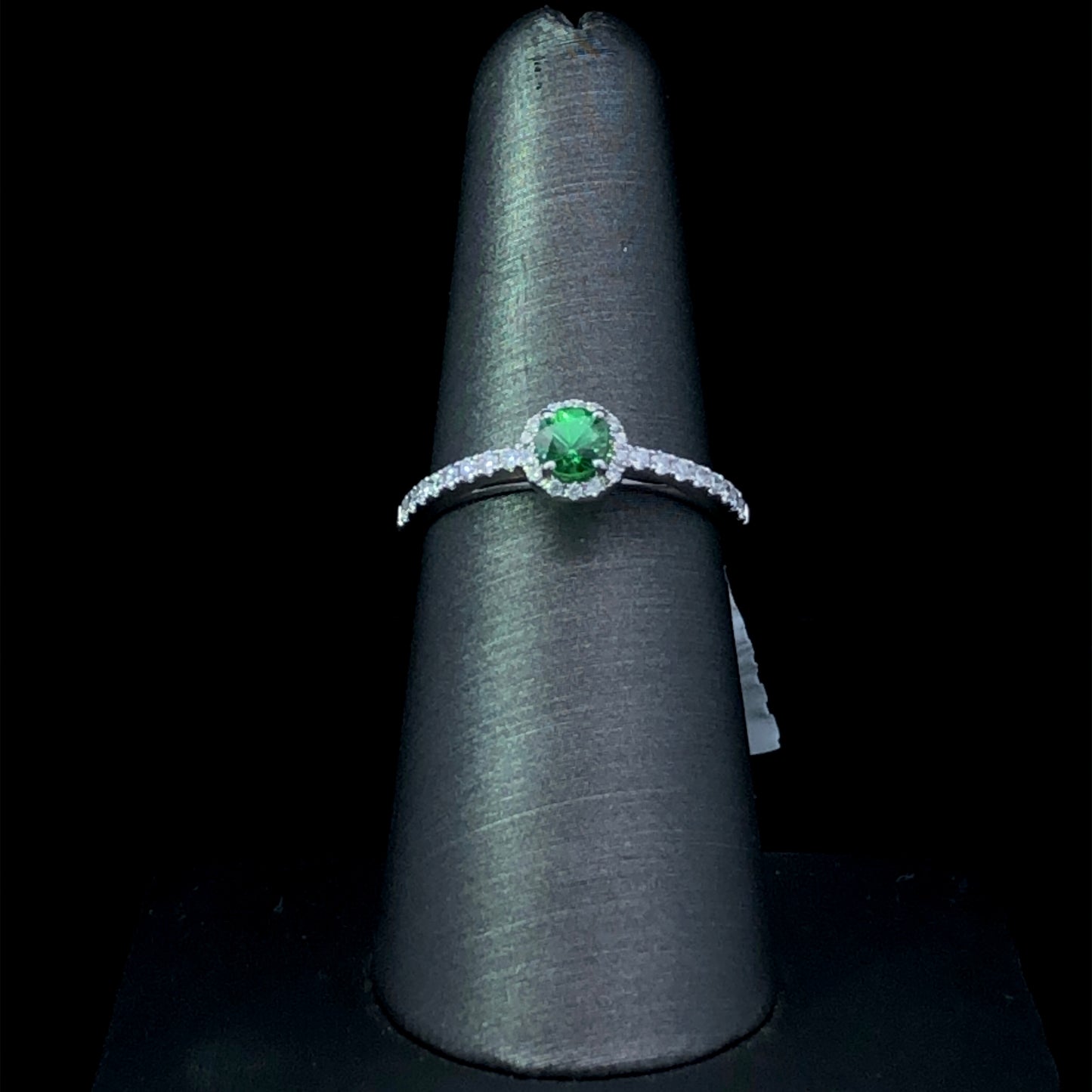 152409 - .44 ctw garnet and diamond ring