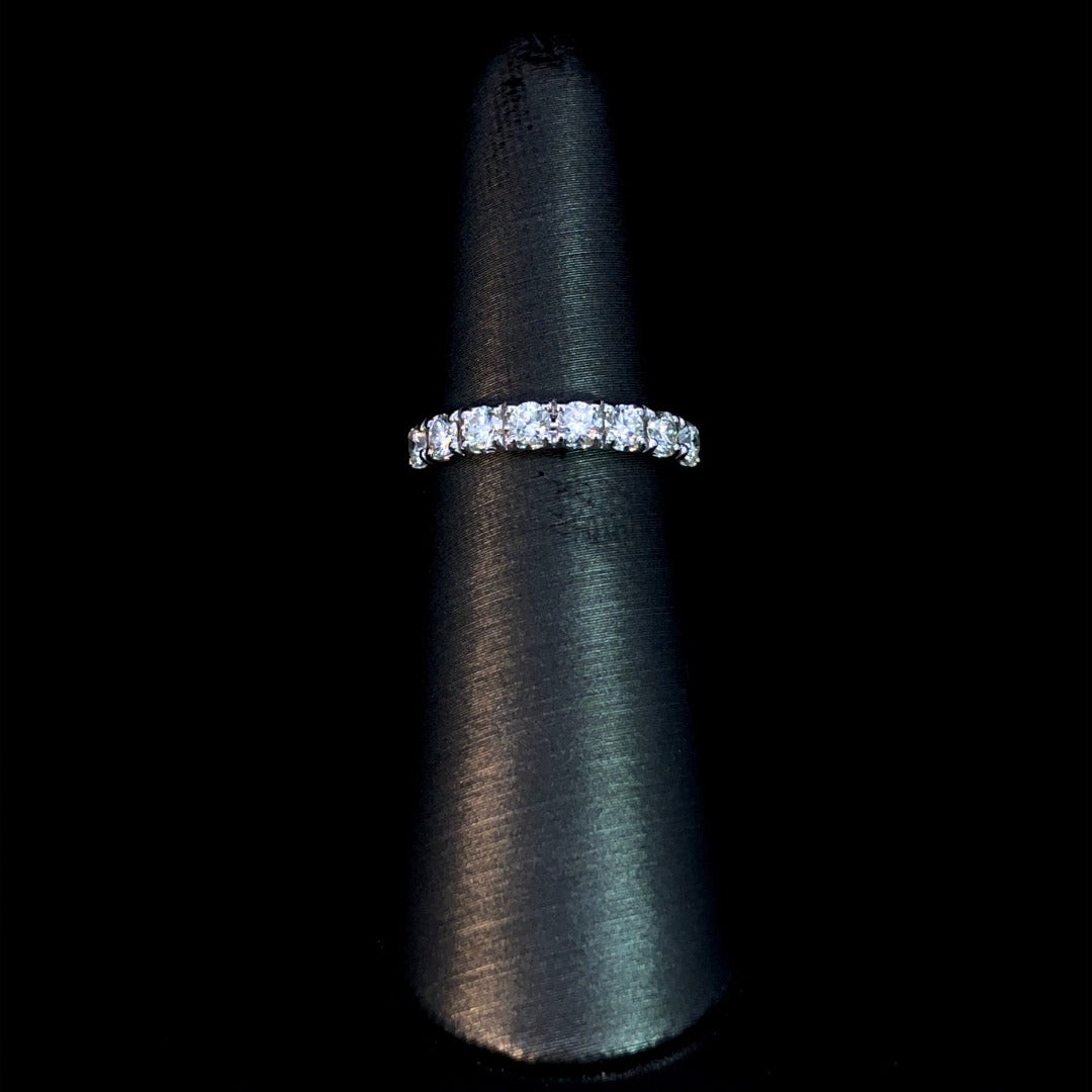 163169 - .55 ctw diamond band