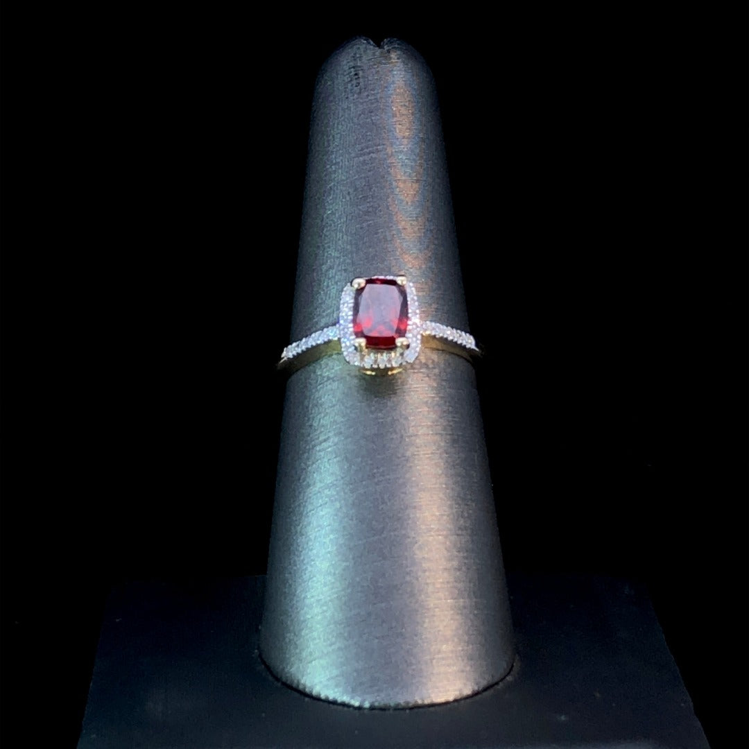 159454 - Garnet and diamond ring
